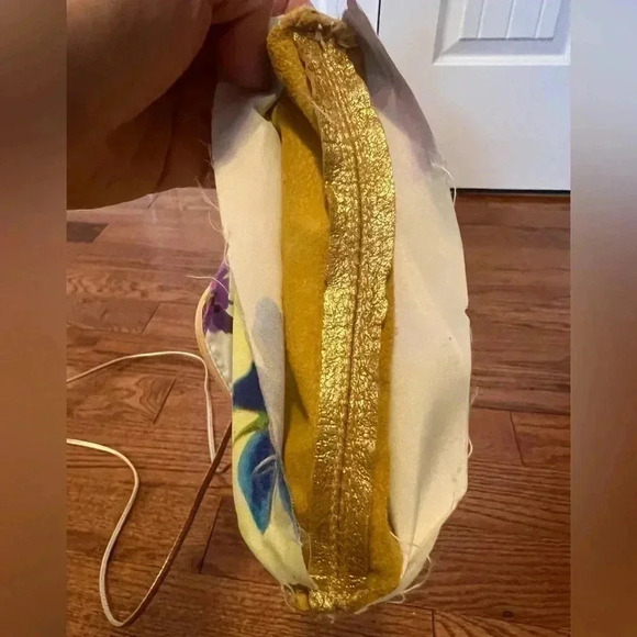 VTG Carlos Falchis Metallic Gold Mini Crossbody Bag - Picture 8 of 14